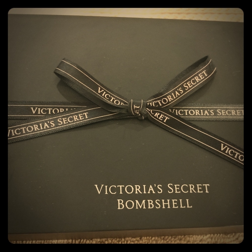 Victoria Secret Bombshell fragrance 4 diffuser